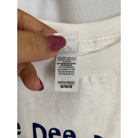 Carlos Mencia Signed Autographed Cotton T-shirt Dee Dee Dee NEW - Picture 5 of 6